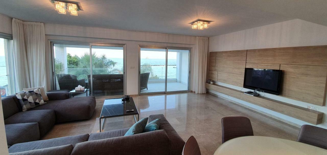 Pegasus Beach Front Appartamento Limisso Esterno foto